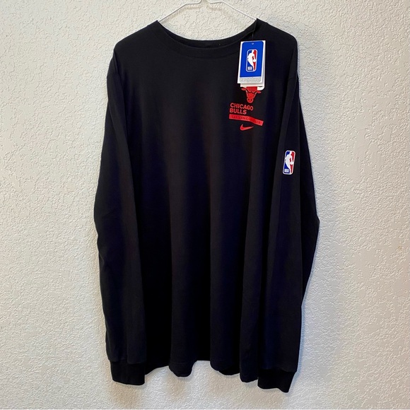 Nike Chicago Bulls T-Shirt Mens XLT TALL Black NBA Long Sleeve Dri-Fit Tee Shirt - Picture 1 of 10